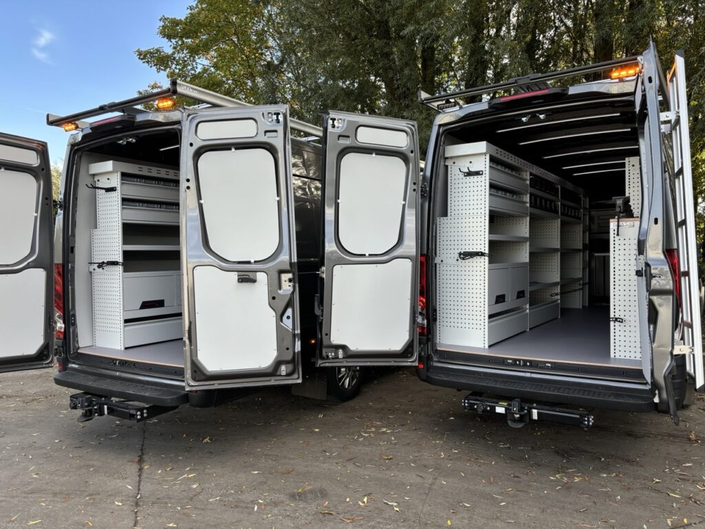 Door Flexvan ingerichte bestelwagen, voorbeeld van een realisatie voor Bedrijfswageninrichting Oudenaarde